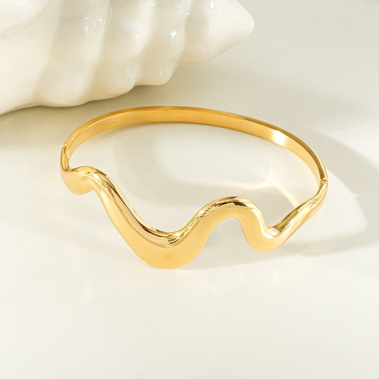 SEBASTIAN Gold: Artfully Curved Avant-Garde Abstract Bracelet