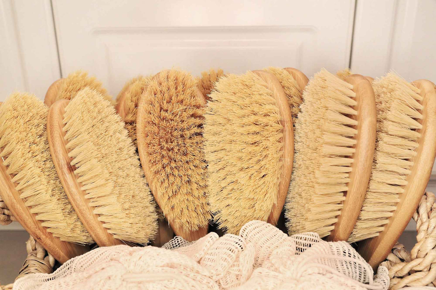 Natural Back Scrubbing Body Brush