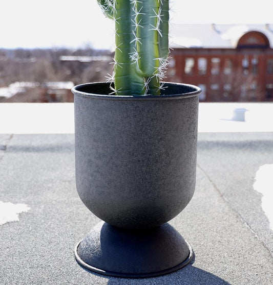 Vali - Brass Mid Century Planter
