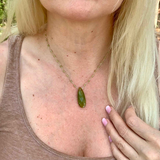 Peridot Bloom Necklace – Handcrafted Yellow Gold Fill August Birthstone
