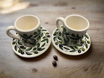 Handgemachte Keramik-Espressotasse mit Untertasse