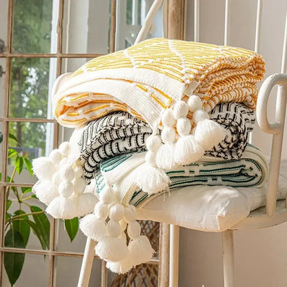 Kuschelige Pom-Pom-Decke/Überwurf von Meadow – Braun