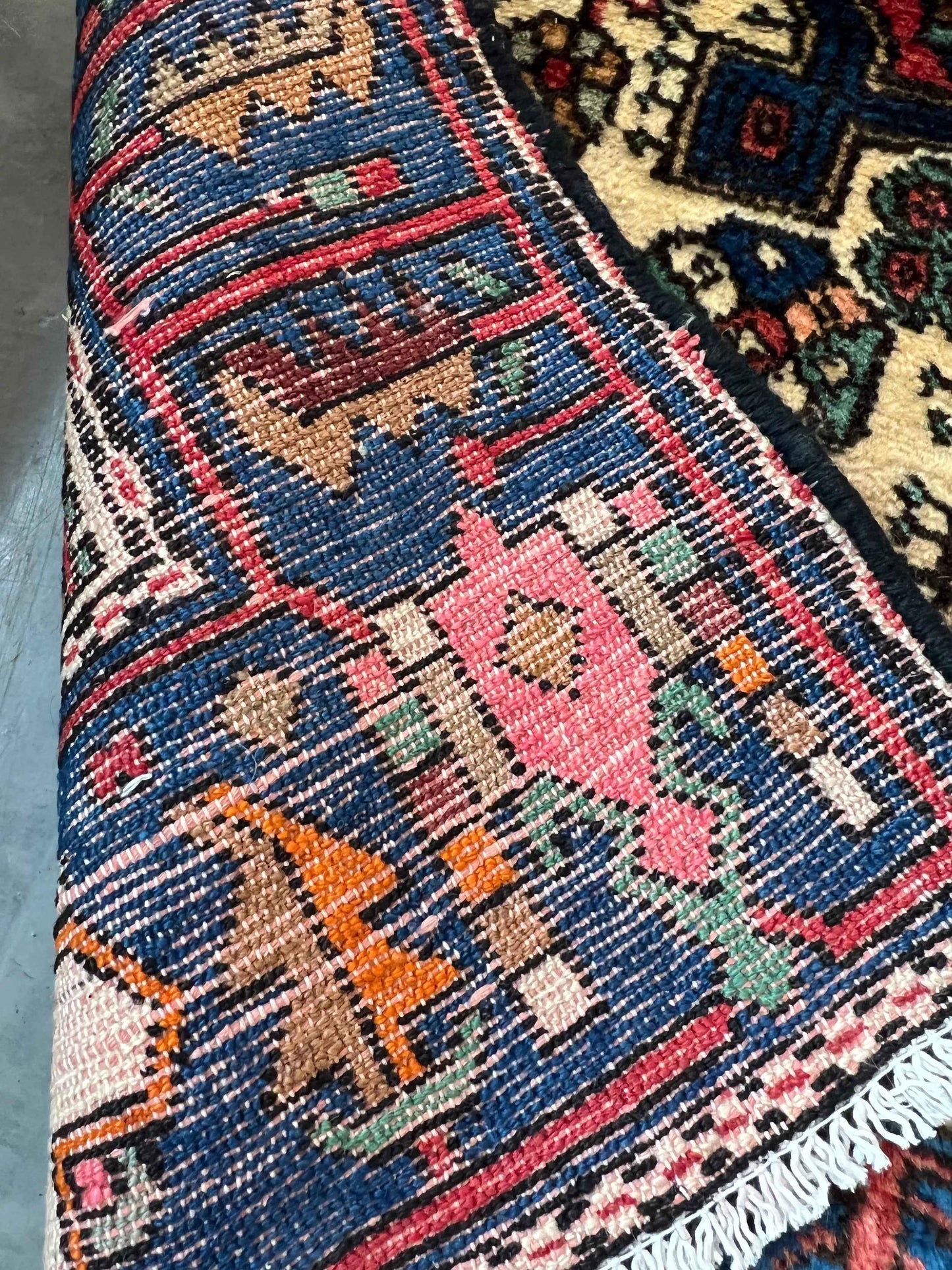 Persian Nahavand rug | 4’6” x 6’2”