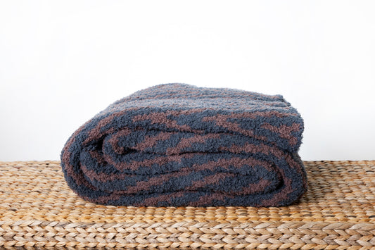 Turbulence & Peppercorn Zig Zag Print Extended Throw