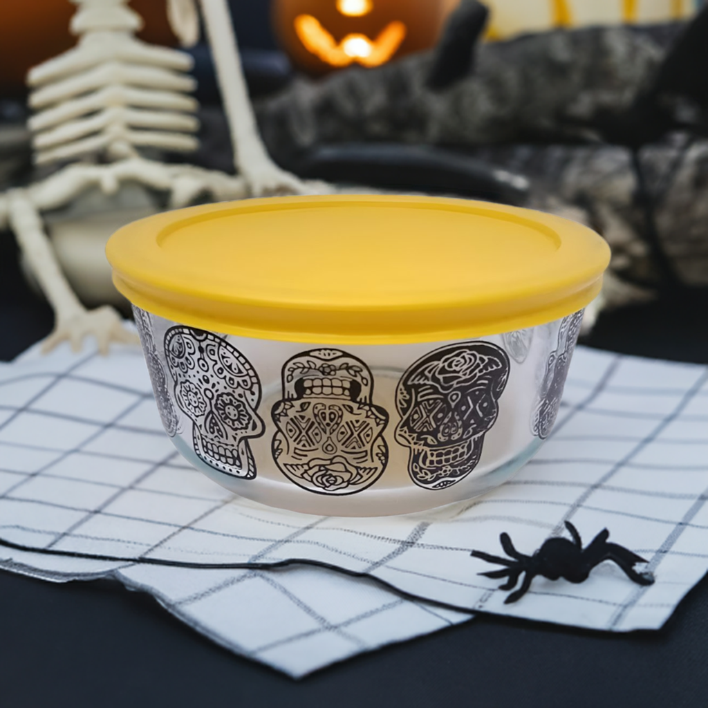 4 Tasse dekoriertes Pyrex Halloween Tag der Toten