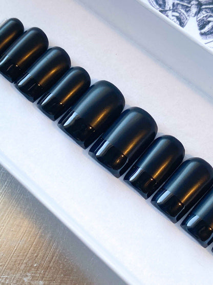 Black on Black: Tipped