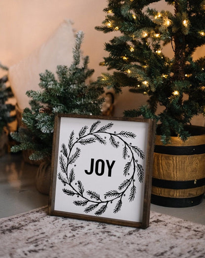 Joy Wreath Wood Sign - AURABAGS SHOP