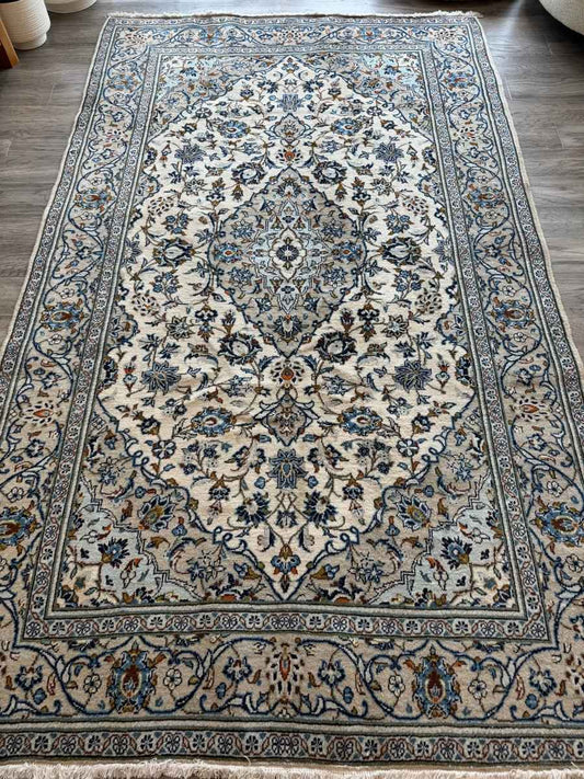 Perisan Kashan Rug | 4' 10" x 7' 10"