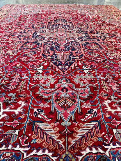Persian Heriz Rug | 9' 5" x 13'