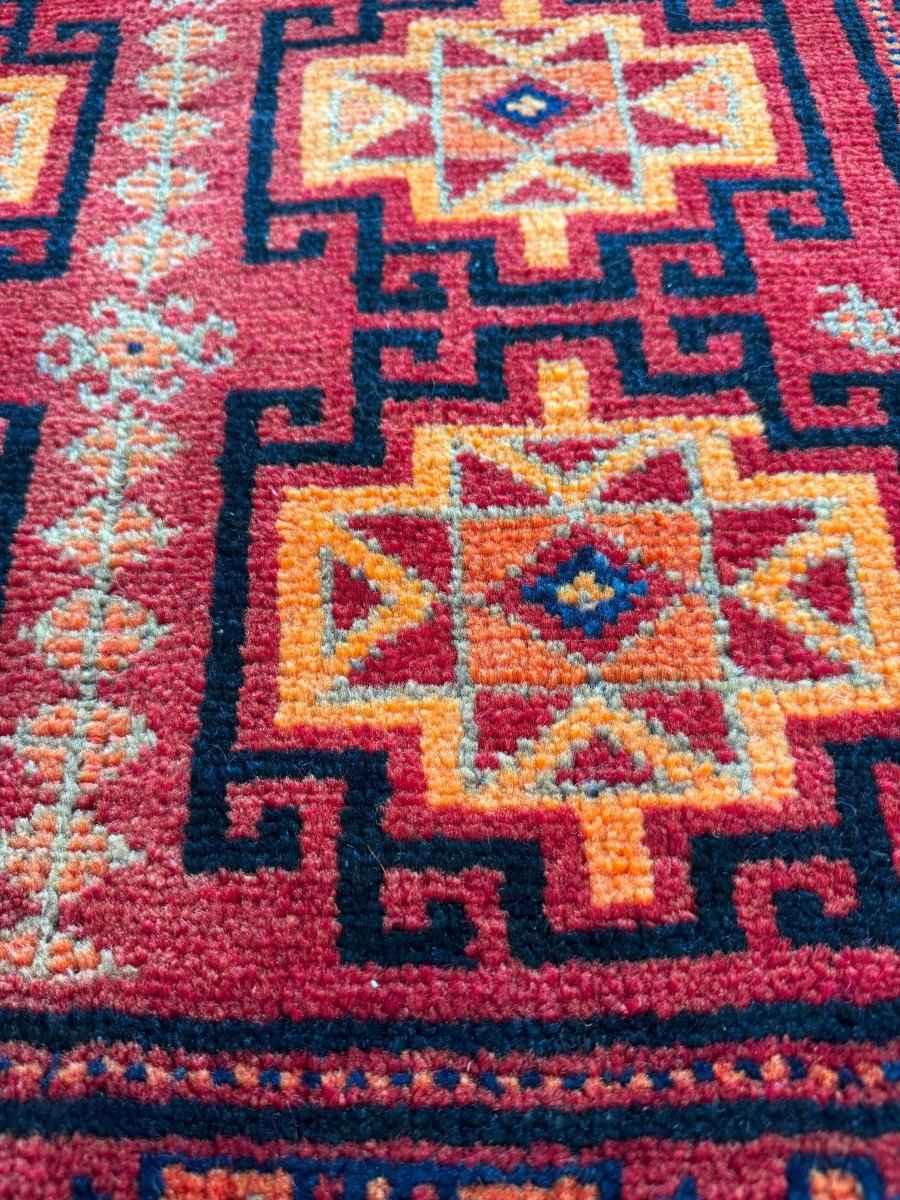 Persian Lori Rug | 2' 7" x 2' 7"