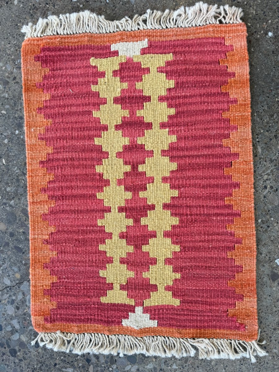 Persischer Qashqai Kelim Teppich | 1' 5" x 1' 10"