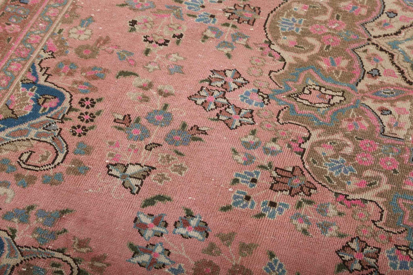 Persian Sabzevar Rug | 9' 6" x 12' 11"