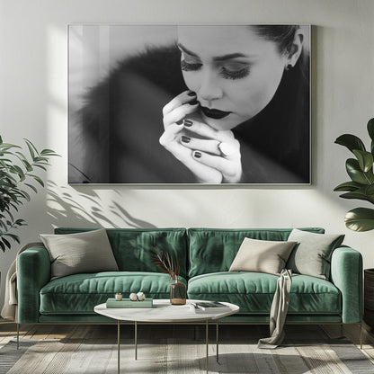 Wall art between fingers