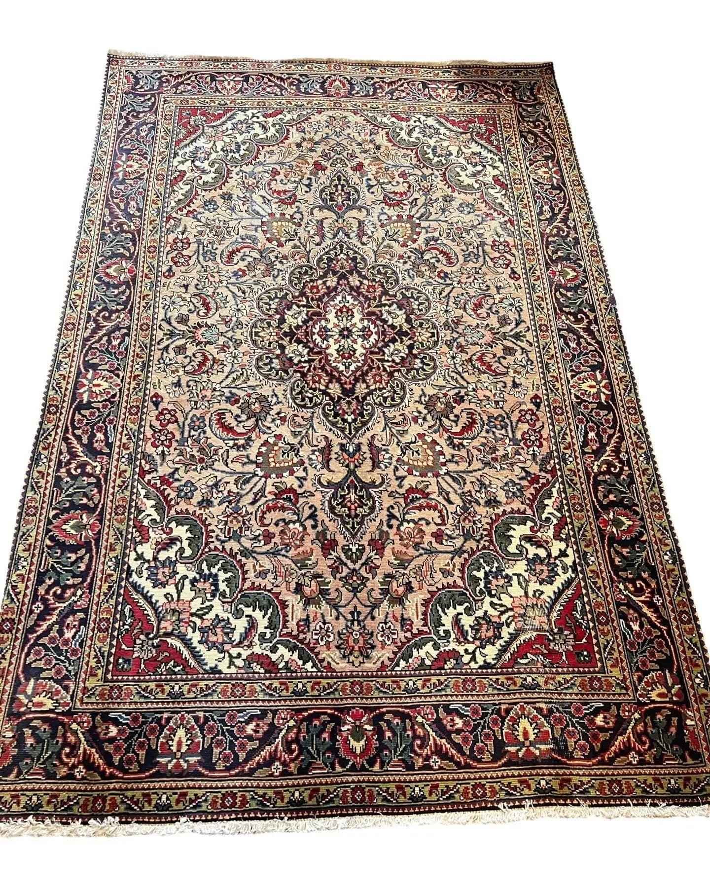 Persian Tabriz Rug | 9’ 5” x 6’ 4”